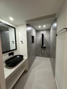 Astrolithos Athens Gazi