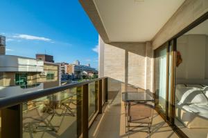 Apartamento com duas suítes no centro de Bombinhas