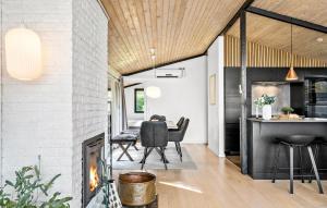 3 Bedroom Stunning Home In Strøby