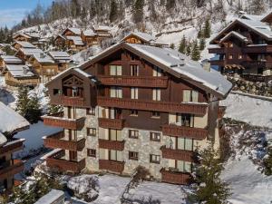 Appartement lumineux avec terrasse sud, proche pistes, parking - FR-1-566-64