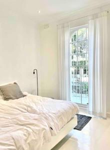 Classy and relaxing home in Tamboerskloof