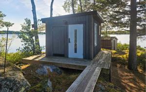 Amazing Home In Lammhult With Wifi