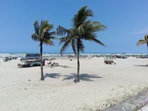 Acorde com o Som do Mar Apto Pé na Areia na Vila Tupi Praia Grande