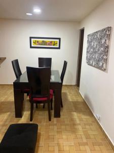 Acogedor loft, con parqueadero para 4 huéspedes Medellín Antioquia