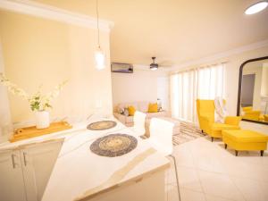 Garden Condos 21, Modern 1BR APT In Sosua Strip GUEST FRIENDLY