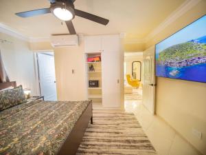 Garden Condos 21, Modern 1BR APT In Sosua Strip GUEST FRIENDLY