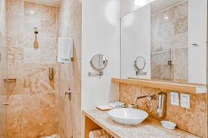 Taheima 2104B at El Tigre