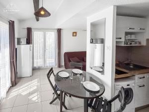 Maisons de vacances Duplex lumineux avec terrasse pres des plages : photos des chambres