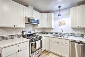 1 Mi to Winery Clifton Escape with Grill and Yard!