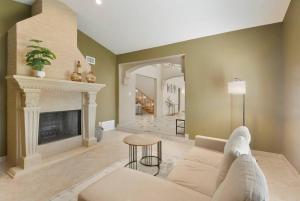 Spectacular Lake House Retreat