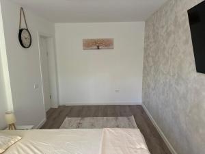 Studio Kiki by the Lujerului metro station