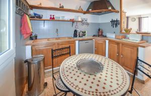 Beautiful Home In Apt