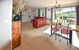 Beautiful Home In Apt