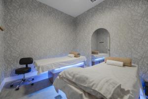 Private Terrace in Luxury 3BR Condo in Brickell