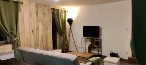 Appartements Appartement 2 chambres avec WIFI Centre de Descartes : photos des chambres