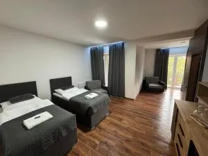 Vrbecká restaurace - penzion 5 - 米亚瓦