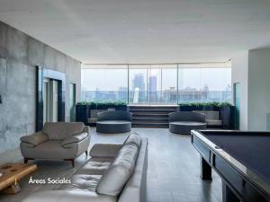 Céntrico departamento en Equipetrol