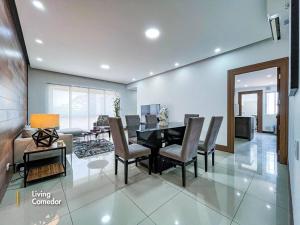 Céntrico departamento en Equipetrol