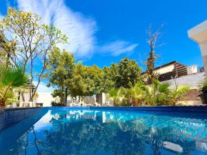 Commercial Zone Studios, Pool, BBQ and Beach 7 Blocks - Posadas u hosterías, La Paz