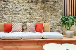 Maisons de vacances Gite romantique avec spa en Bourgogne : photos des chambres