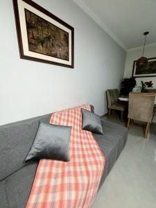 Apartamento quadra da PRAIA (100m) Pitangueiras