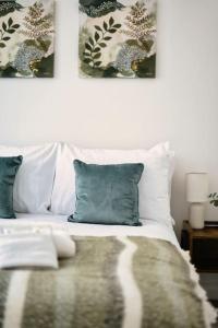 Stunning 2 Bed by the City Centre & Bute Park