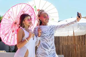 The Maya - Entire Hotel Buyout - Private Gym - Private Game Room - Private Living Area