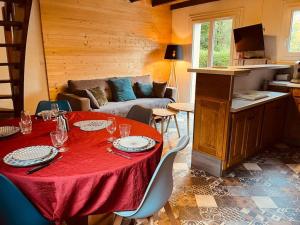 Maisons de vacances Maison montagne Lelou - 4 a 6 personnes - Saint Jacques des blats : photos des chambres