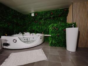 Maisons de vacances L-Eden, maison atypique : photos des chambres