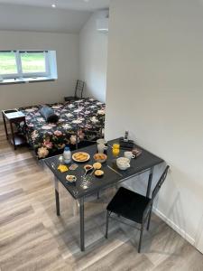 Appartements Gite de groupe a la campagne Salle Espace jacuzzi hammam sport : photos des chambres