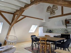 Le grenier du Rempart, appartement au coeur du village