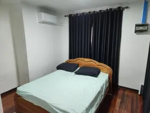 RoRa's Cozy Nest - Flora