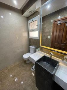 spacious and luxurious apartment