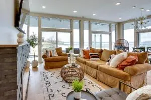 Waterfront Watertown Condo with Patio and Pool Access! - Cavour