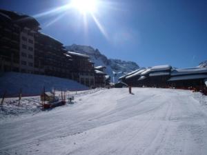 Résidence Le Centaure - Studio fonctionnel pour 2 personnes · Ski aux pieds · Vue sur les pistes MAE-0731