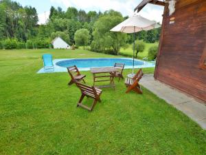 Chalet in Bechyne with Private Pool
