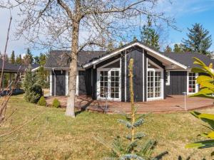 8 person holiday home in Løgstør-By Traum