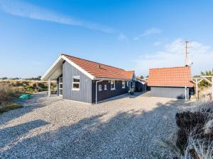 5 person holiday home in Henne