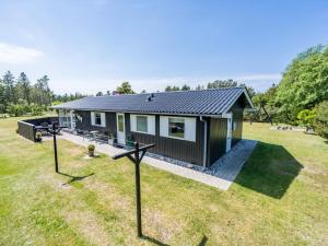 Enchanting Forest Retreat-By Traum