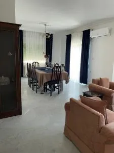 Garden 3 bedroom renovated apartment - Khirbat ‘Assāf