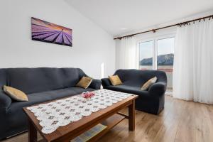 Apartments with parking space Baska, Krk - 23536