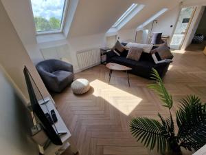 Loft apartment with skyline views of Canary Wharf