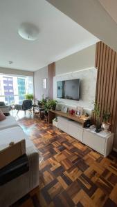 APTO CALÇADÃO CENTRAL! a PASSOS DA PRAIA