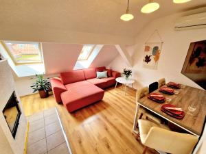 Anabel Old Town Apartment with 1 free parking offsite