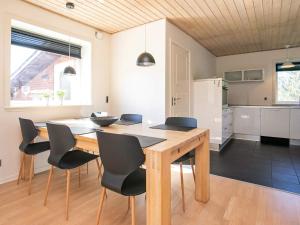 4 person holiday home in Oksbøl