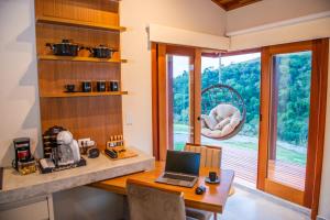 Cabana com Banheira e Vista de Montanhas em Cunha