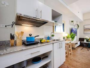 309B Condotel Near Airport &Mall,Pool,Gym,Netflix