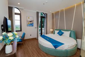 CORDELIA HA LONG Hotel