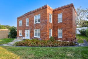 Comfy 1BR King Near Omaha Hotspots