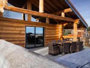 Gîte de Charme avec Jacuzzi dans Monts du Forez - FR-1-496-313